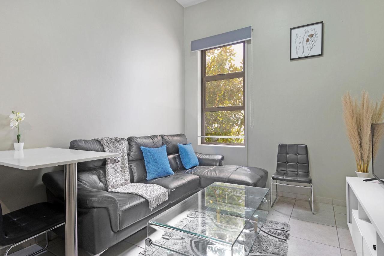 Urban Oasis Apartments At The Bolton Johannesburg Exterior photo