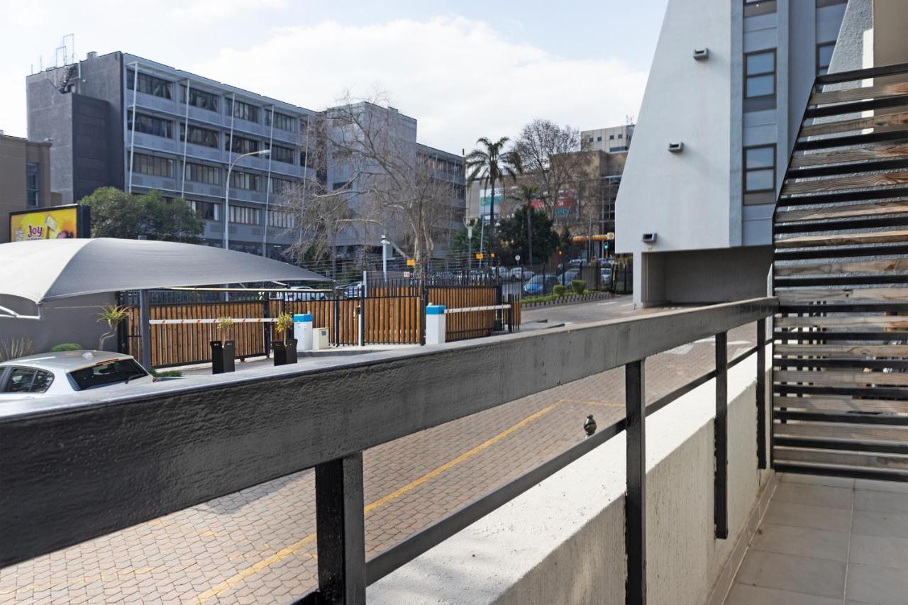 Urban Oasis Apartments At The Bolton Johannesburg Exterior photo